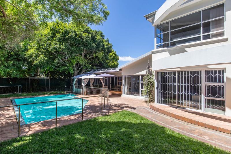 4 Bedroom Property for Sale in Constantia Western Cape